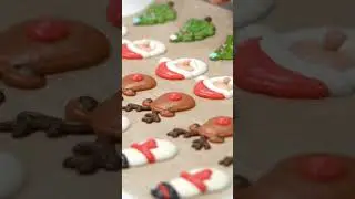 Making Happy Christmas Macarons 귀욤뽀짝 크리스마스 마카롱 #shorts #shortvideo