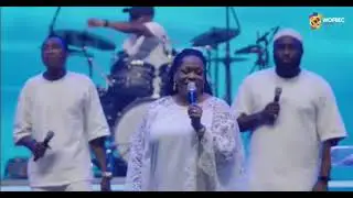 SINACH ministers first time at wofbec 