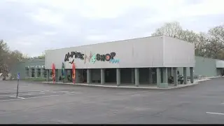 Alpine Shop donating socks to essential workers