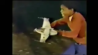B WING FIGHTER - STAR WARS - RETURN OF THE JEDI (COMMERCIAL 1984)