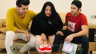 Surprised her on her wedding anniversary 😍