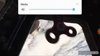 What happens when you spin a fidget spinner in space? A short experiment in the ISS.