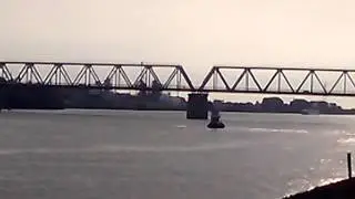 sleepboot baanhoekbrug