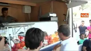 LA RUSSA VISITA CAMPO ROM E LITIGA CON OCCUPANTI 12-05-15