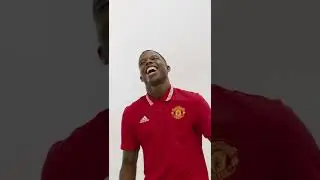 Tyrell Malacia arriving at Manchester #malacia #manutd
