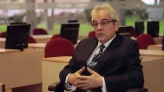 Luis Piazzon - Profesor Principal de ESAN