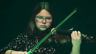 Luukku 15 - viulu