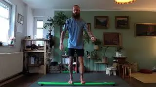 Squat twist