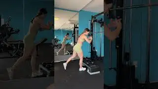 Tri-Set: afundo recuo com halter + afundo tradicional + afundo com peso corporal #academia #treino