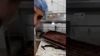 ماكنية تقطيع كيك