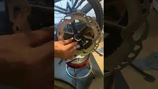 Cambiar discos center lock Shimano xt
