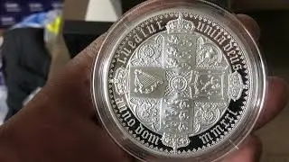 Gothic Crown Quartered Arms 5oz Silver Proof