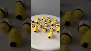 Fondant edible bumble bees #edibleperfections #customcakes #customcaketoppers #etsyorder