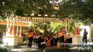 DCA: Paradise Garden Bandstand - Rumba Y Cajon