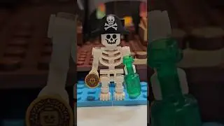 Минифигурка LEGO: Скелет-пират