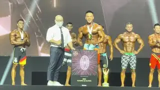 #monsterzym #职业赛 读金敏秀是第三名的时候，我就知道自己是冠军了，当时已经开始憋不住了，眼泪一直往外流，身体的压力，心理的压力，这一切，都在这里解放了@黑妹有点懒 @超燃减脂 @永豪�