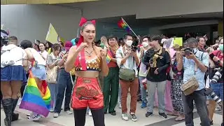 Gorgeous Thai transgender Thai boxer Parinya Charoenphol, sometimes called  Nong Toom or Nong Tum