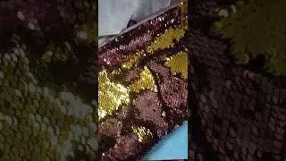 These sequins are so #satisfying to play with #reversesequins #oddlysatisfying
