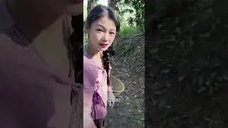 旅游在 中缅边境的一个村庄里遇到了一位朴实又善良的 温柔的漂亮小姐姐   #中缅边境#六国交界#老挝山#记录真实生活 #乡村守护人 #我的乡村生活