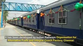 First solar energy train in india 😯😯😯😊😊 now i can say india is developing