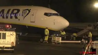 Flughafenf&uuml;hrung Bremen Airport EDDW Nacht [HD]