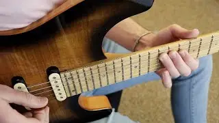 Playing a Yngwie Malmsteen Style Lick
