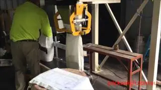 Bagging system with bin docking