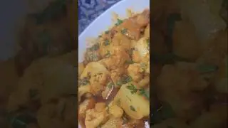 &ldquo;Sada sa Aloo Gobi par taste bilkul restaurant wala #VegRecipe #theShabsKitchen #HomemadeFood