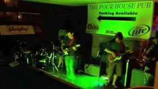 Pour House Pub Middleport pa SYmP Seek