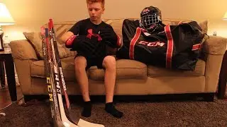 WHAT'S IN MY HOCKEY BAG?! 2017