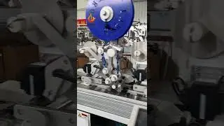 Wet Wipes Packaging Machine + Wet Wipes Lid Applicator