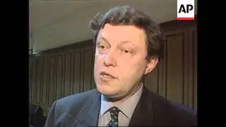 Russia-Yavlinsky reaction to sacking of government