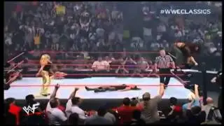 Divas Finishers #5 - Lita - Moonsault
