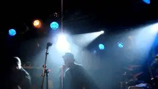 Tysta Mari - Junkie/K&auml;rlek
