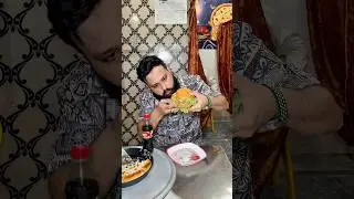 Best Pizza Burger In Sargodha 🤤🤤👌 #shorts #food #youtubeshorts