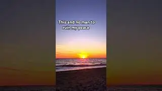 Out here collecting sunsets, not red flags 🌅✌️Solo travel: 10/10 #SoloFemaleTraveller