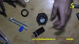 Mantenimiento: Cambio de batería del ordenador de buceo Suunto Zoop
