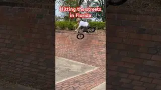 Ridng street while I was in Florida #bmxstreet #bmx