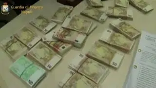 Camorra, 90 arresti nel clan Contini. Pregiudicato si suicida