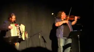 Outlander premiere concert - Claire and Jamie's theme