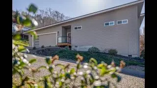 Home Tour | Coastal Luxury Living: Take a Look Inside 220 Windsong Street, Yachats, OR