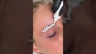 LE BROW LIFT ET LA TEINTURE HYBRID ⬇️✨: - Le &laquo; brow lift &raquo; avec teinture hybride est une technique