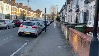 Upton Park Station 7 min to walk 