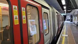 Hammersmith & City Line S7 Stock 21415 @ Liverpool Street