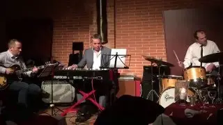 Thierry Oll&eacute; , William Amourette et Pierre Thuries au Rest'&Ocirc;jazz le 26 d&eacute;cembre 2015
