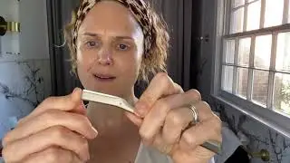 How to Get Rid of Peach Fuzz in Seconds! 🔥 (Tweezerman Facial Razor Review)