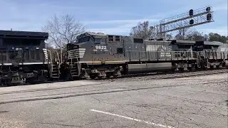 Dash-9 NS 9822 trails on 368 out of Inman Yard. Atlanta, 11/24/2025 11:31 AM