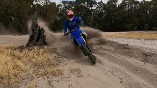 YZ450F Ploughs Through Deep Sand