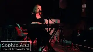 Sophie Ann - Howling