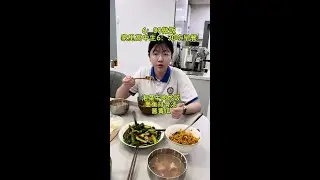 墨鱼排骨汤敏希爸从小吃到大，到现在一直很喜欢，敏希和爸爸口味也一样。#记录真实生活 #早餐 #vlog日常 #高中
